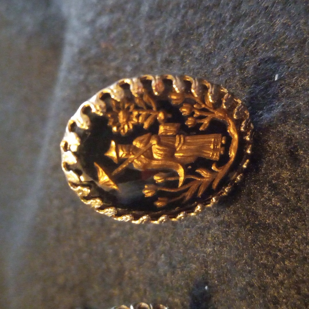Cufflinks - Picture 2 of 3